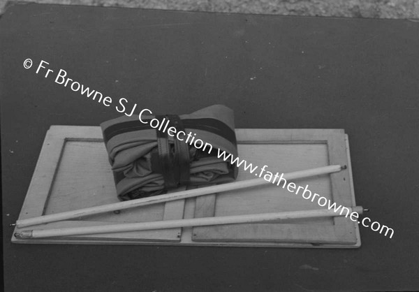 COPY NEGS CHANGING BOX ENLARGING & COPYING APPARATUS in darkroom